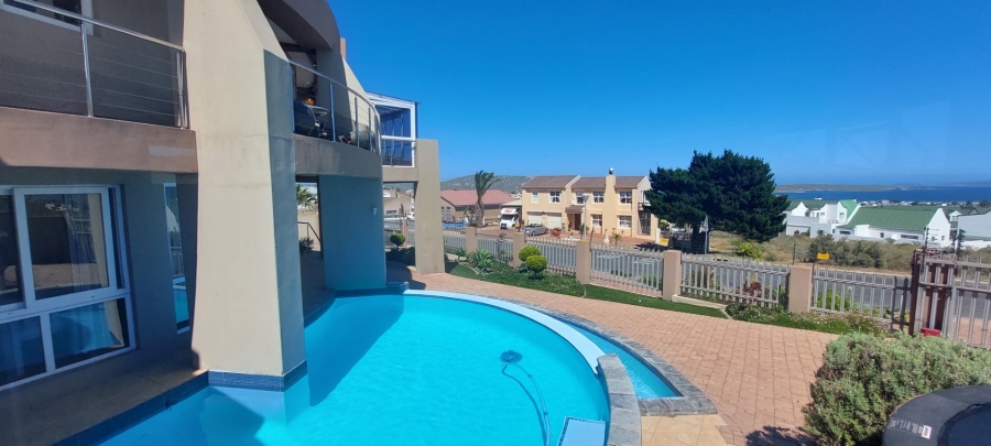 5 Bedroom Property for Sale in Myburgh Park Western Cape